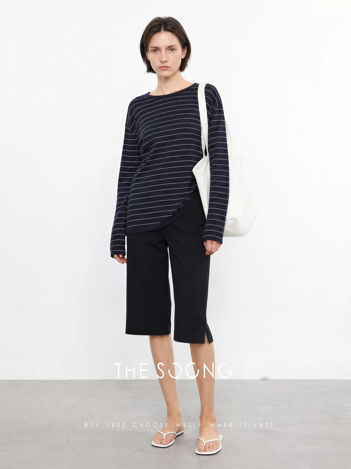 THESOONG / Black Stretch Five-Point Pants for Women Summer High Waist Slimming Side Slit Commuter Shorts HWKZ9381