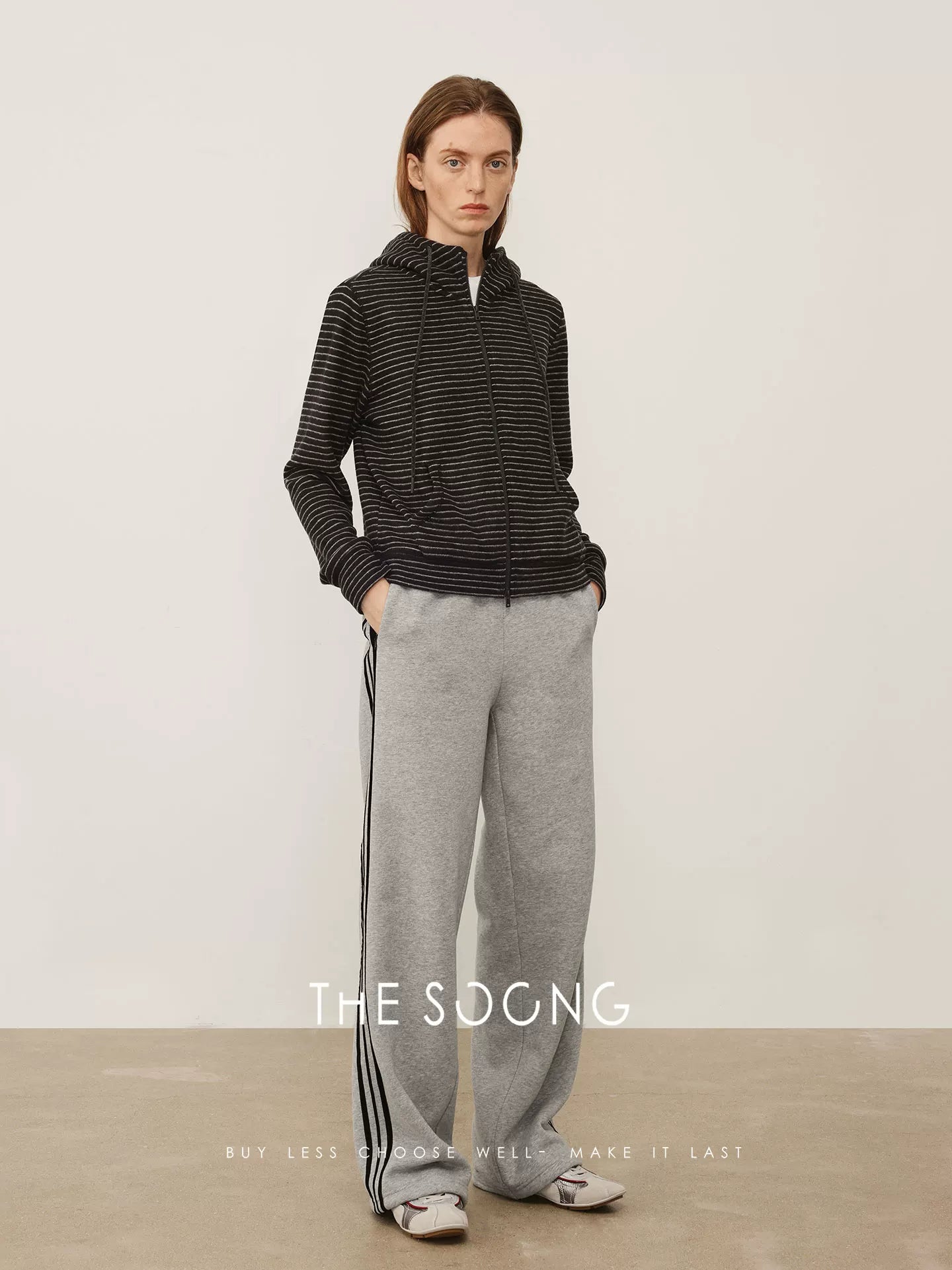 THESOONG / Wool and Fleece Self-Heating Shrink Temperature Adjustable Zipper Hoodie Striped Short Cardigan Sweatshirt Jacket for Women
