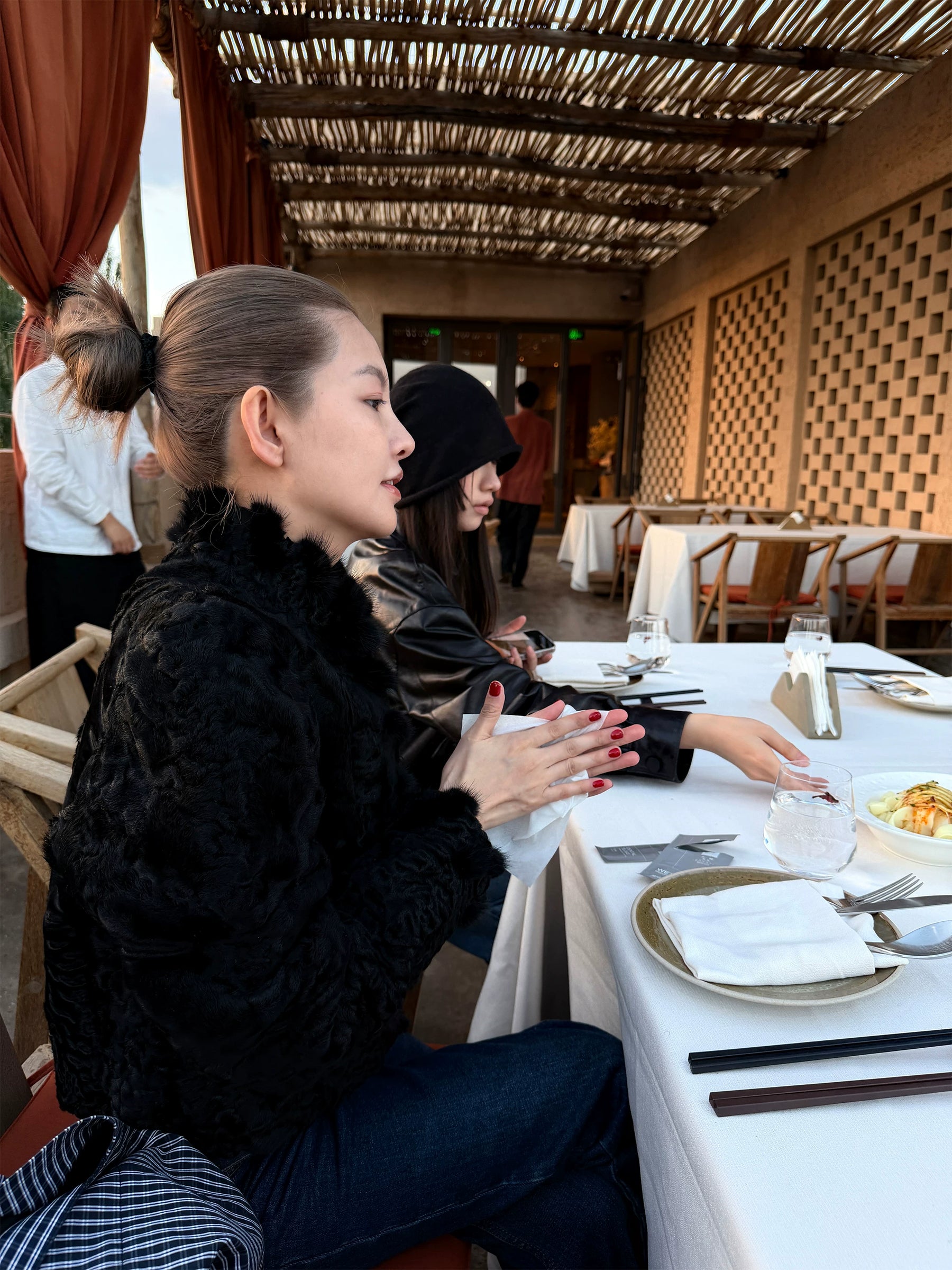 THESOONG/ Solid Huacheng Legend, Luxury D-brand Royal Finnish Saga Imported Swakara Fur Coat