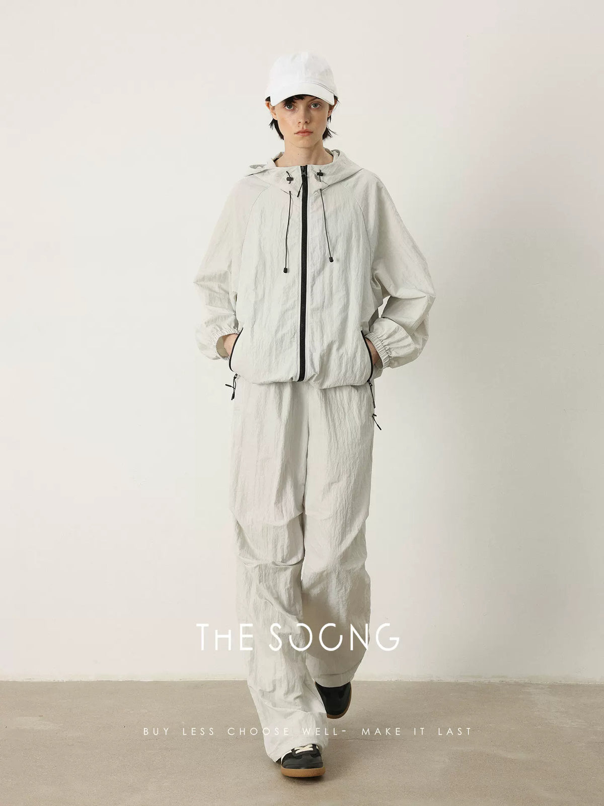 THESOONG / Crisp and Neat Minimalist Lightweight Gender-Neutral Relaxed Fit Hooded Stand Collar Casual Set for Women 7007