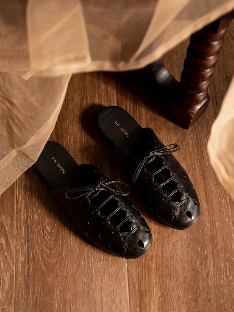 THESOONG / Resort Style Hollow-Out Lambskin Outdoor Mule Half-Slippers for Women Covered Toe Slip-On Leather Sandals Summer