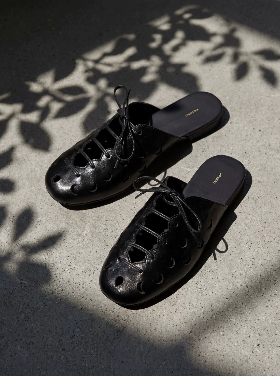 THESOONG / Resort Style Hollow-Out Lambskin Outdoor Mule Half-Slippers for Women Covered Toe Slip-On Leather Sandals Summer