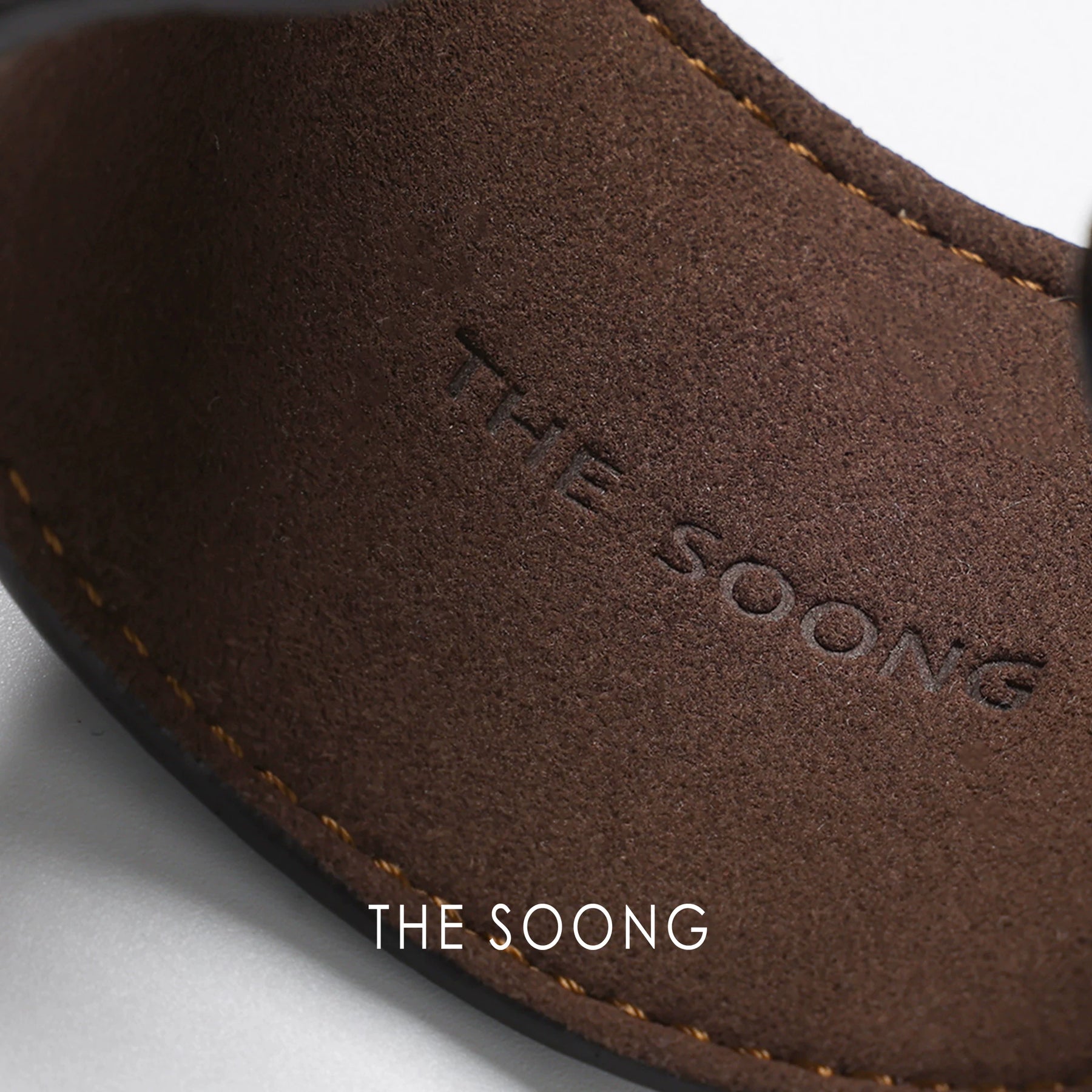 THESOONG/vintage light luxury first-layer cowhide bracelet, handcrafted narrow open textured bangle for women