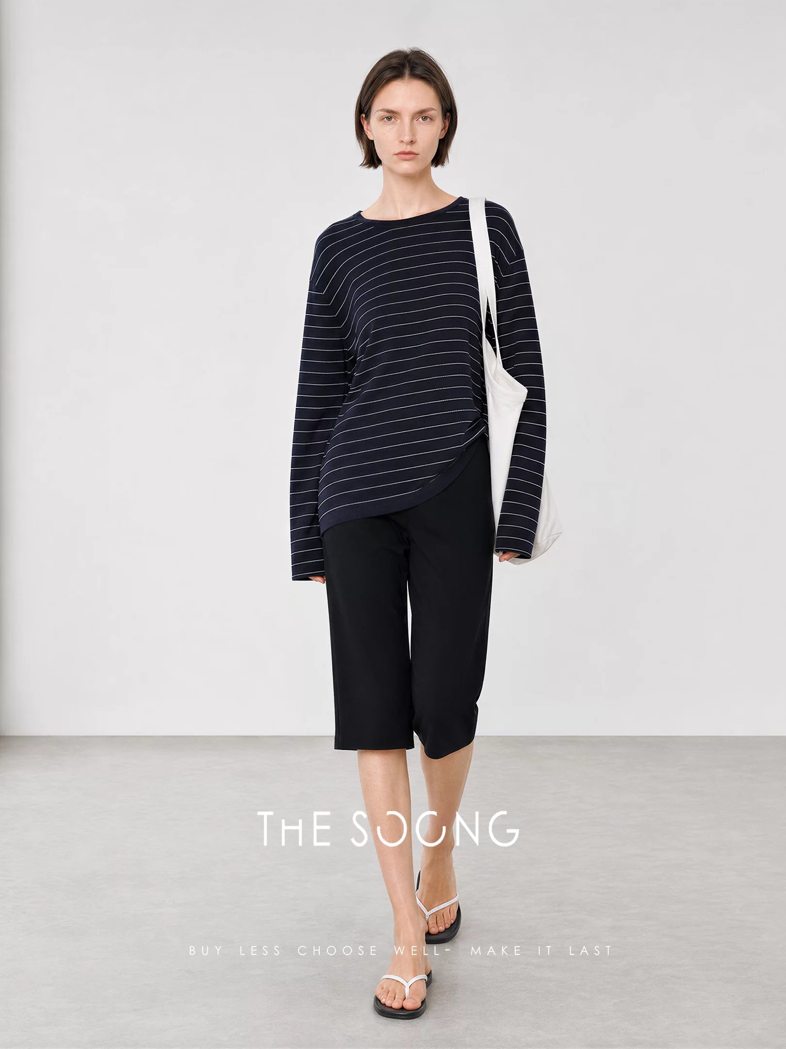 THESOONG / Black Stretch Five-Point Pants for Women Summer High Waist Slimming Side Slit Commuter Shorts HWKZ9381