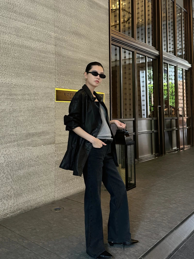 THESOONG/黑牛很牛 2026早秋黑灰色高密棉直筒微喇牛仔裤女8362