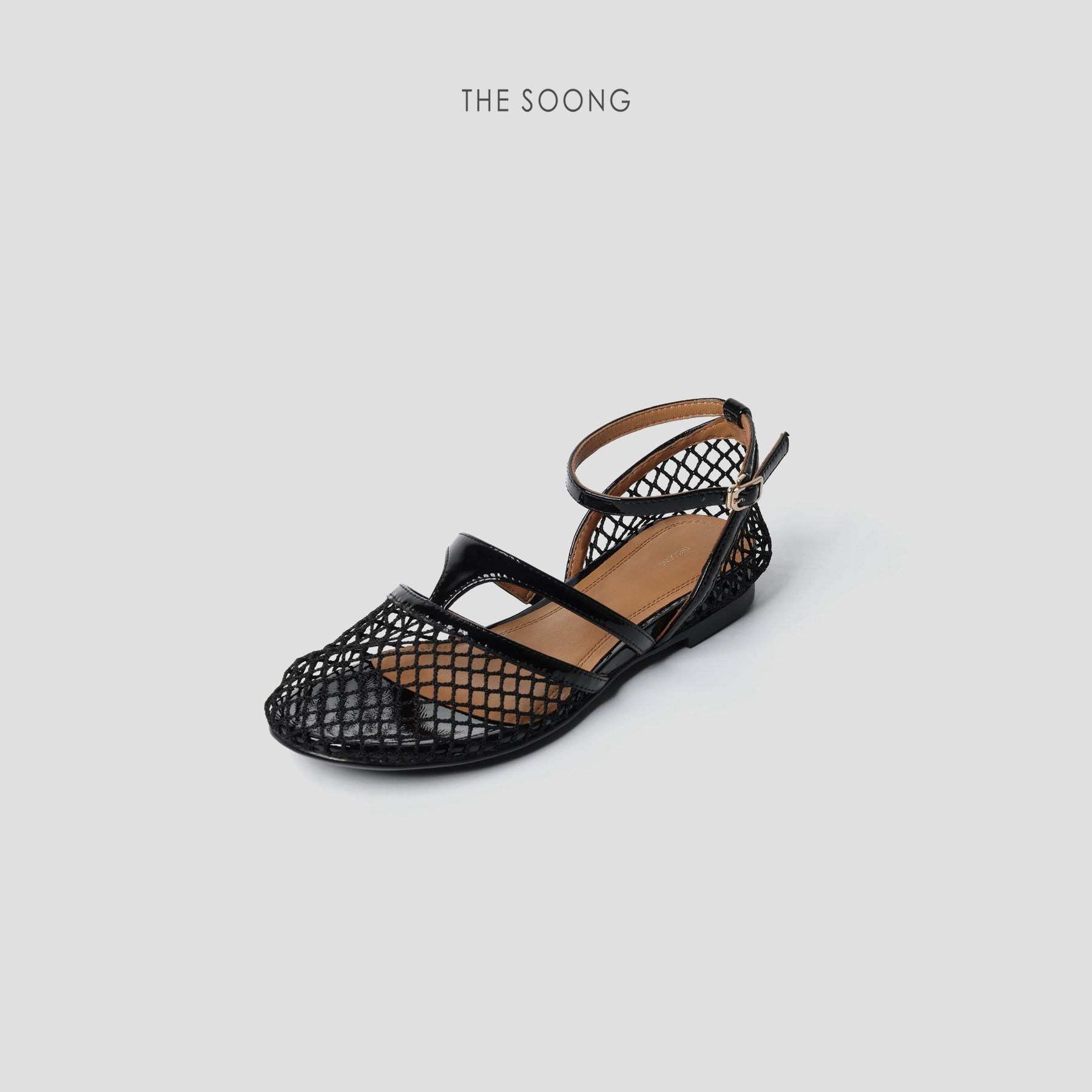THESOONG / Hollow-Out Sandals Classic Breathable Mesh Lightweight Cross-Strap Sandals 7159